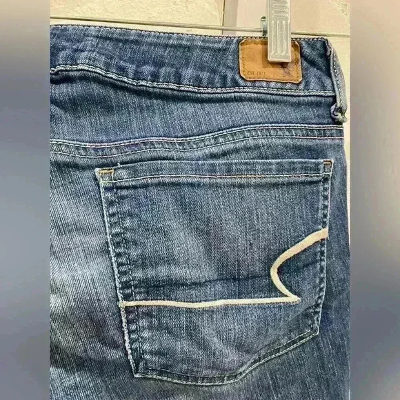 American Eagle Stretch Bermuda Shorts 14” across Sz 6 in EUC! - Picture 6 of 6